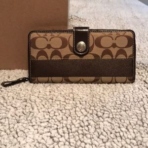 Authentic Women’s Coach Wallet